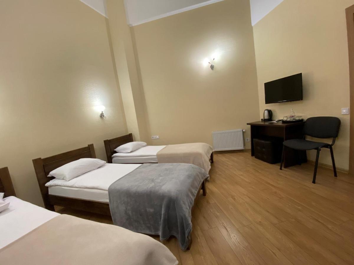 Passage Hotel Ternopil Ngoại thất bức ảnh