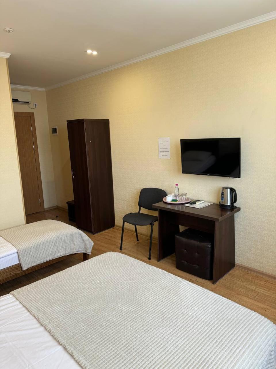 Passage Hotel Ternopil Ngoại thất bức ảnh