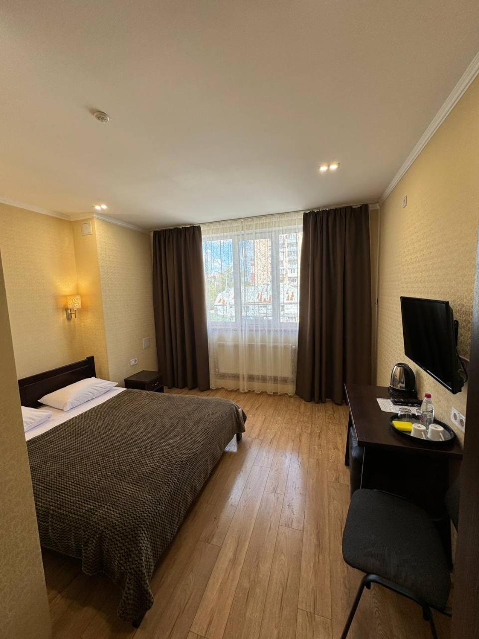 Passage Hotel Ternopil Ngoại thất bức ảnh